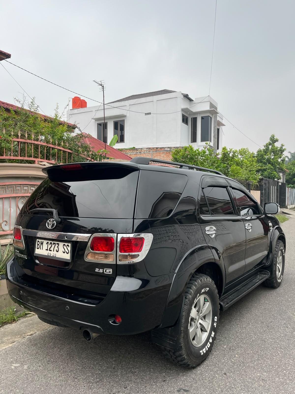 TOYOTA FORTUNER 2.5G
